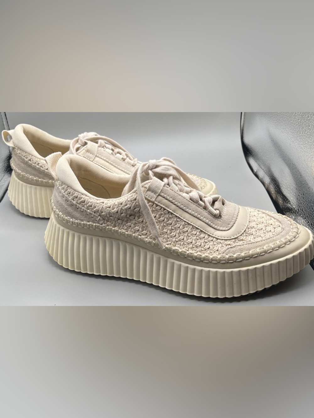 Dolce Vita Dolen Sneakers  woman's in Sandstone Knit Size 10